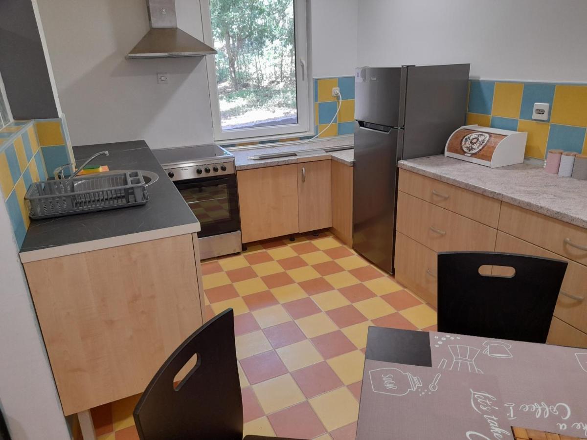 Bato Rooms Peštani 외부 사진