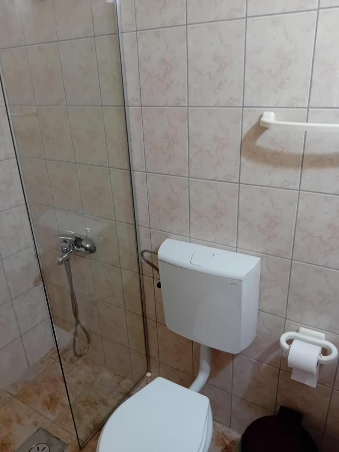 Bato Rooms Peštani 외부 사진